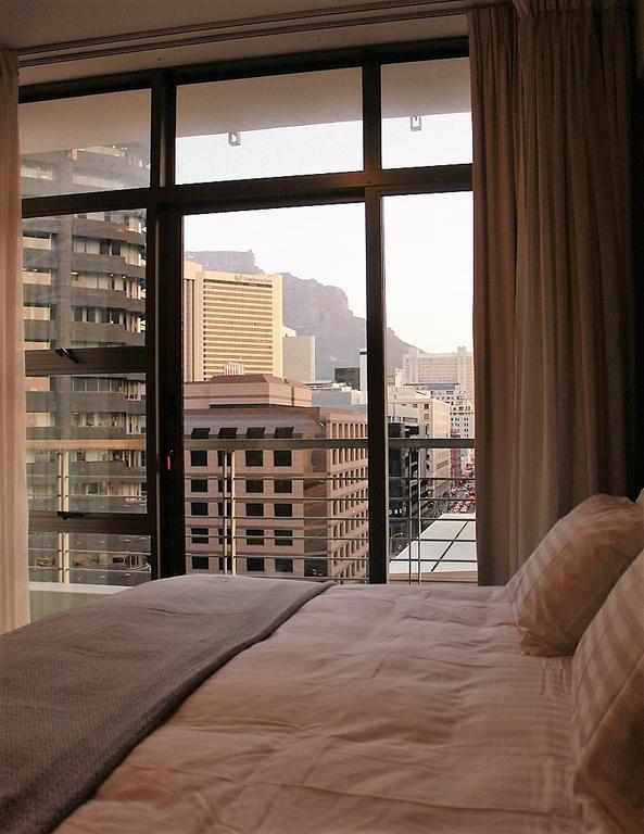 Full Power, Long Stay Rates, Walk To V&A Waterfront, Fibre Wifi, Gym & Pool Cape Town Exterior photo